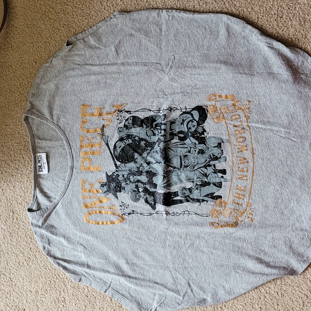 2 special Tops - Picture 2 of 6